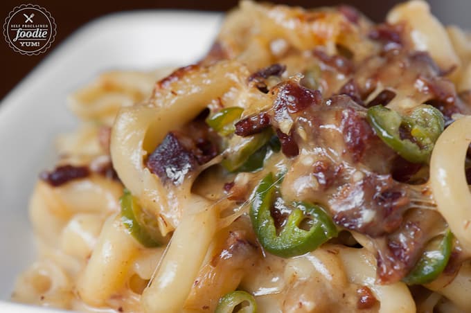 bacon mac and cheese with jalapeno