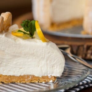 no bake lemon cheesecake with ladyfingers.