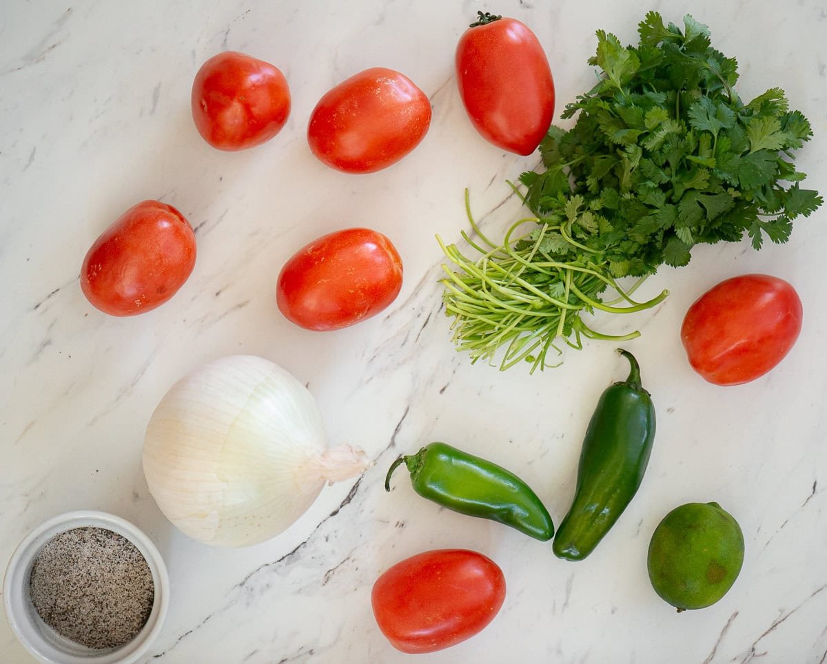 ingredients needed to make pico de gallo.