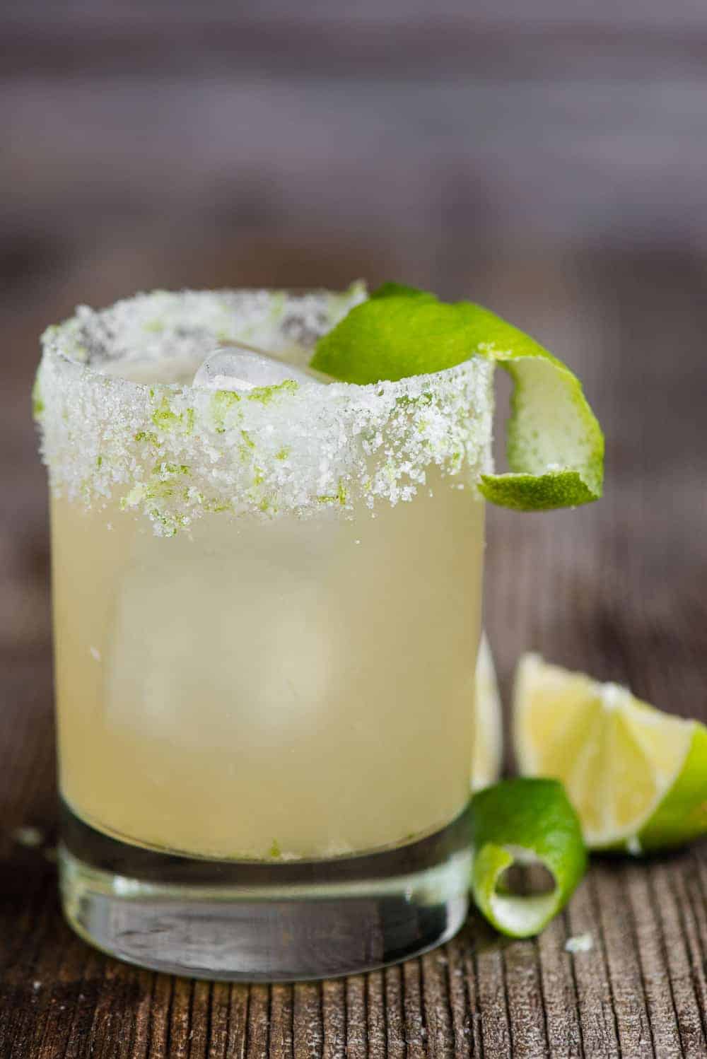 Classic margarita cocktail recipe