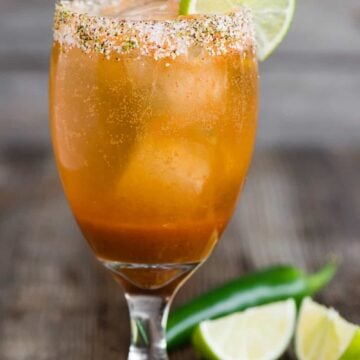 how to make an easy Michelada cocktail