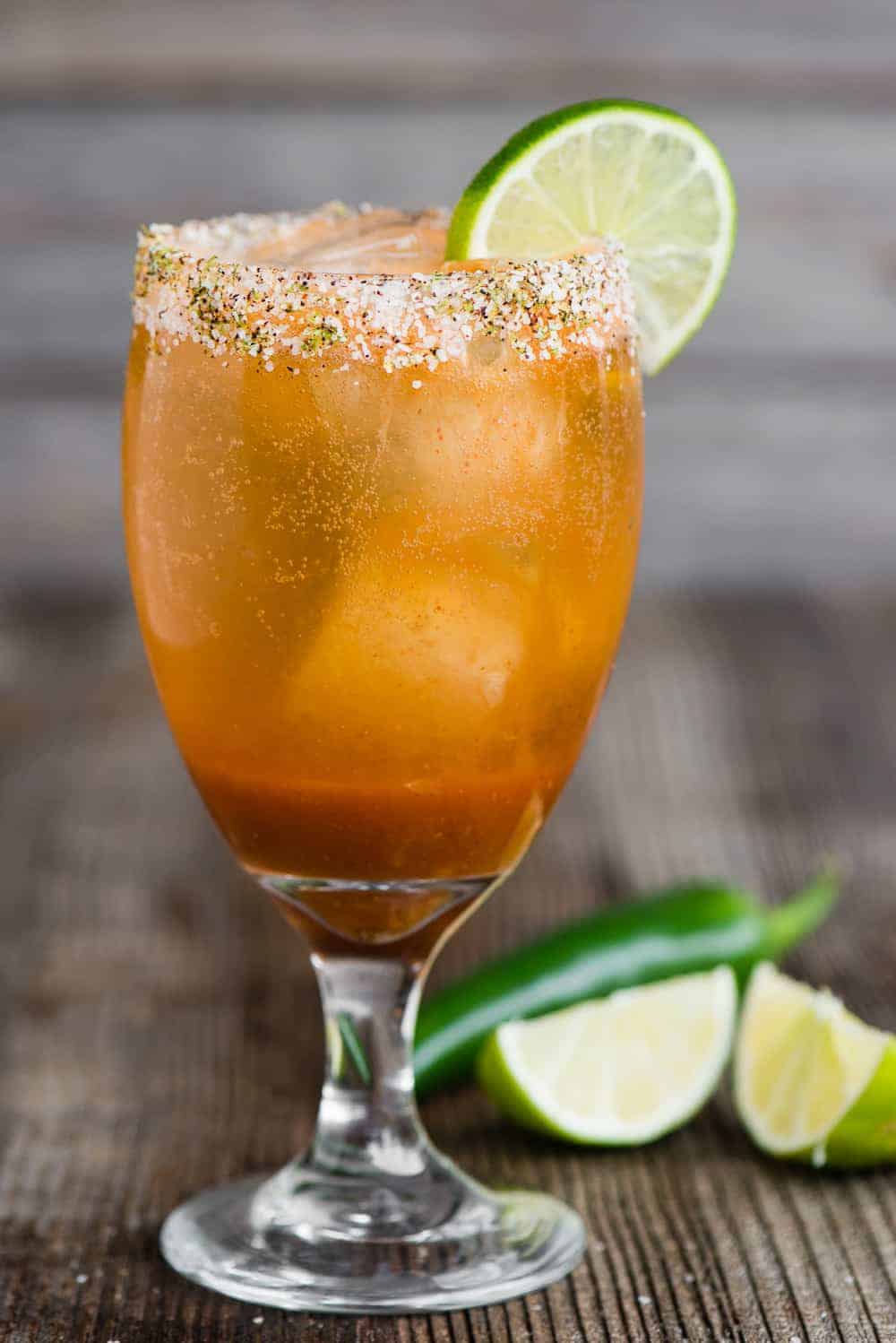 how to make an easy Michelada cocktail