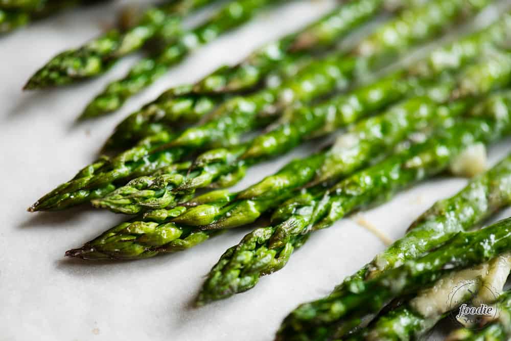 The best Garlic Parmesan Roasted Asparagus recipe