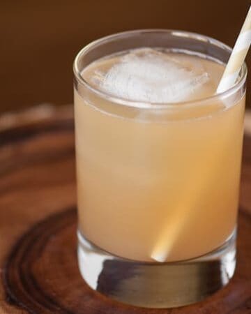 Apple Ginger Bourbon Delight is a refreshing and easy to make cocktail that is perfect for any occasion.