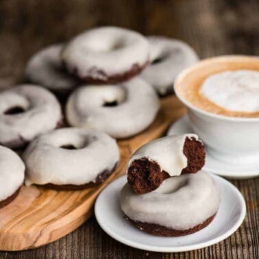 How to make Baked Chocolate Glazed Donuts