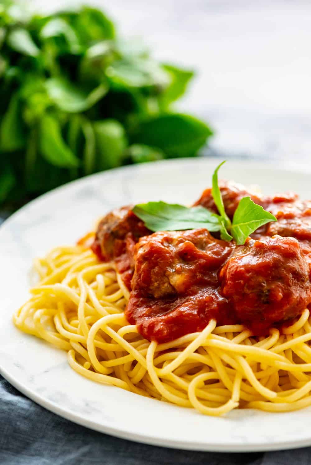 italian meatballs and spaghetti
