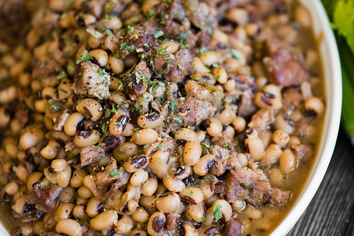 closeup of black-eyed peas with pork