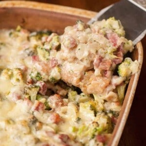 If you're craving some good old fashioned comfort food, this Cheesy Ham & Broccoli Tater Tot Casserole is sure to satisfy and makes for a tasty dinner.