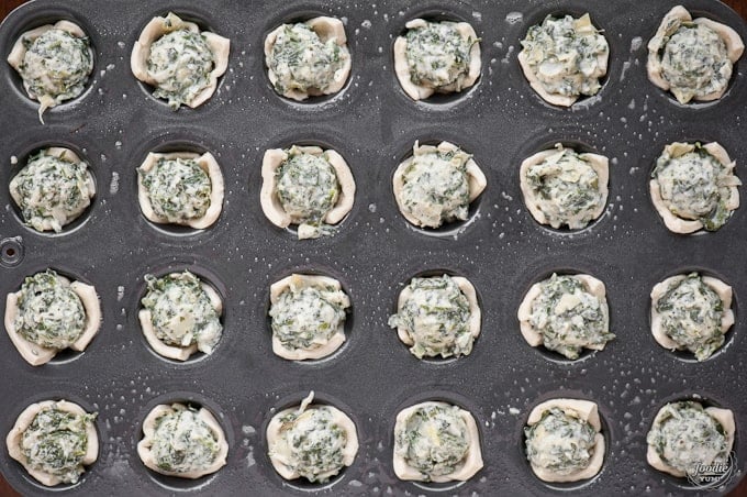 cheesy spinach artichoke bites before ooking