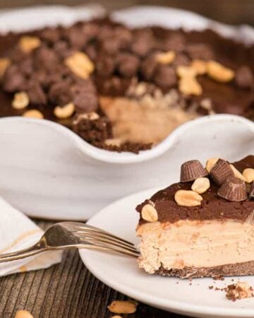 peanut butter and chocolate pie slice