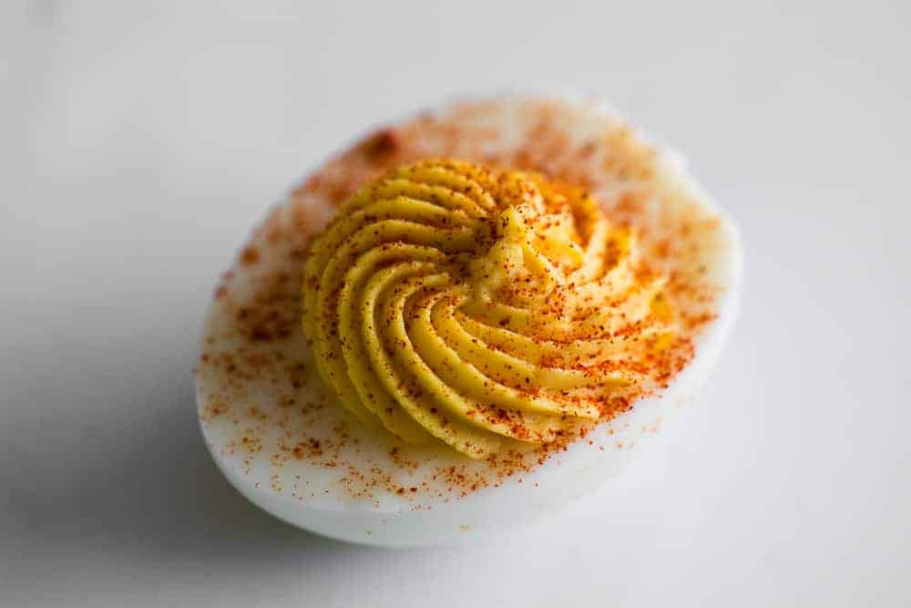 https://selfproclaimedfoodie.com/wp-content/uploads/classic-deviled-eggs-self-proclaimed-foodie-6.jpg