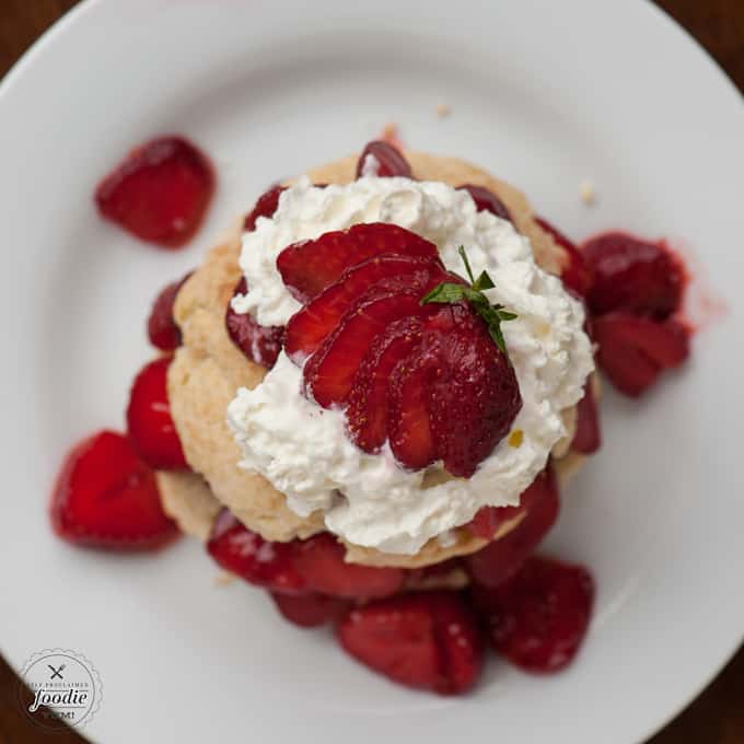 How to make strawberry shortcake