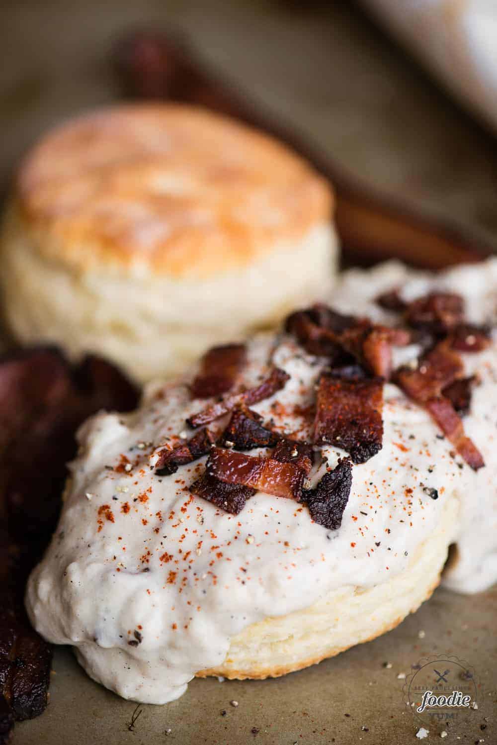 Country Bacon Gravy {Biscuits and Gravy} Self Proclaimed Foodie