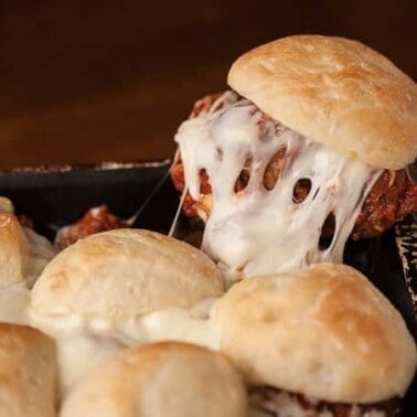 Celebrate the magic of mealtime with these easy-to-make Double Cheesy Stuffed Meatball Sliders that the entire family will love.