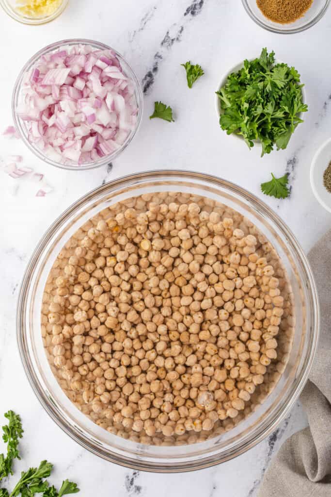 soaking dried chickpeas