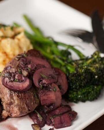 Create a delicious and sophisticated dinner when you make this mouthwatering Fillet Mignon with Malbec Mushrooms.