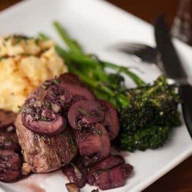 Create a delicious and sophisticated dinner when you make this mouthwatering Fillet Mignon with Malbec Mushrooms.