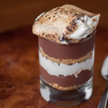 If you're a lover of s'mores, than these Five Minute Pudding S'mores are for you. Layer after layer of pure decadence and it is so easy to make!