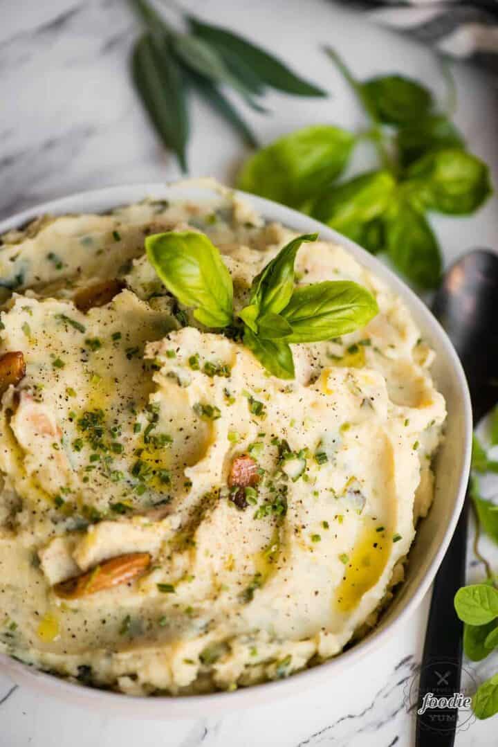 Garlic Herb Mashed Potatoes Recipe Self Proclaimed Foodie