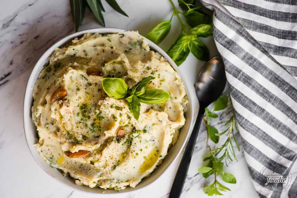 garlic herb mashed potatoes in bowl