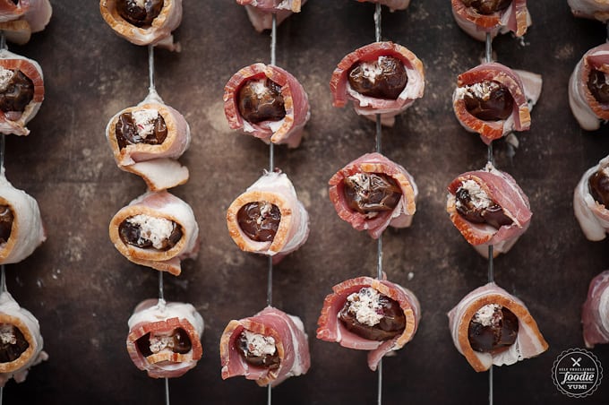 how to make bacon wrapped dates