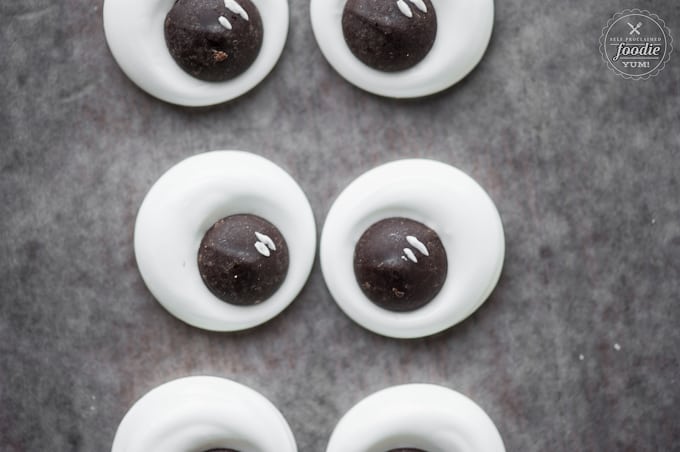 How to Make Candy Eyeballs