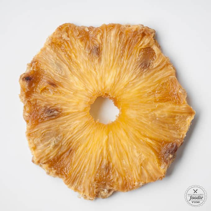 dried pineapple slice