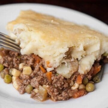 This Irish Cheddar Shepherd's Pie is the perfect comfort food, tastes even better leftover, St. Paddy's Day meal that your family will love.