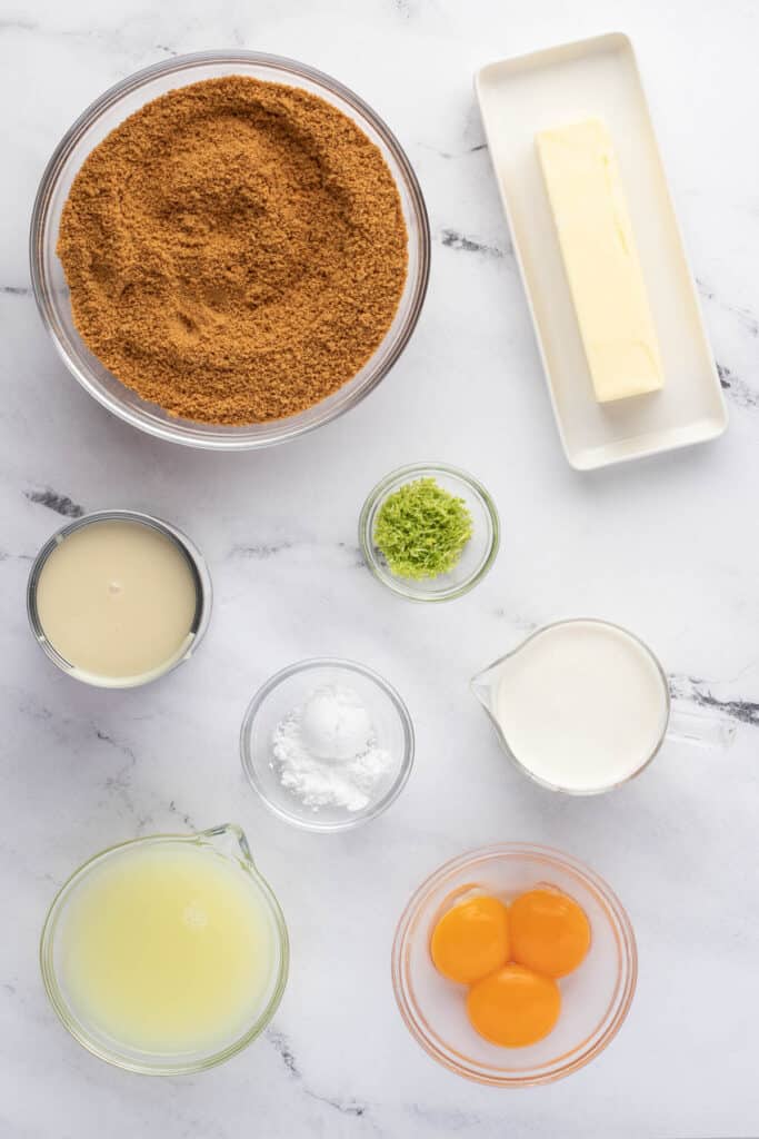 ingredients to make key lime pie with gingersnap crust