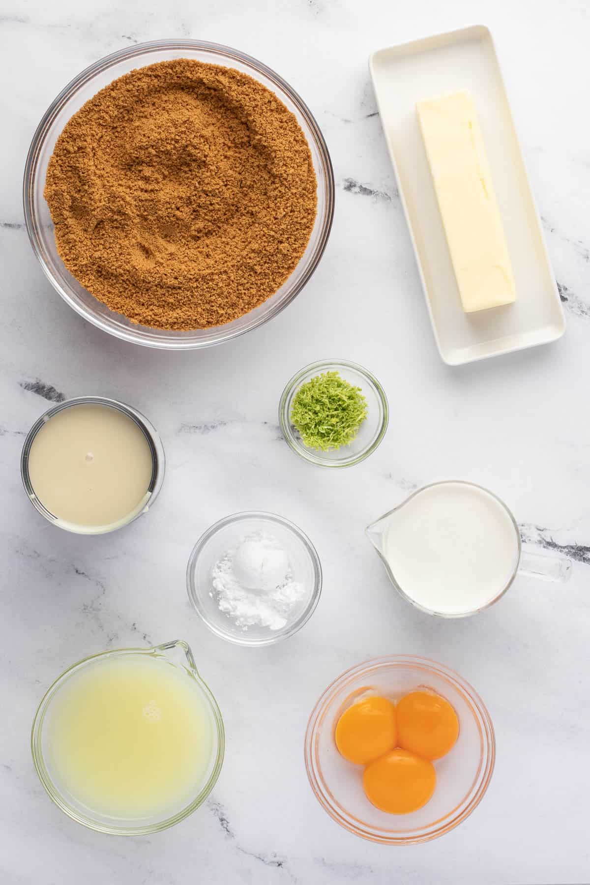 ingredients to make key lime pie with gingersnap crust