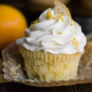 lemon cupakes with mascarpone frosting