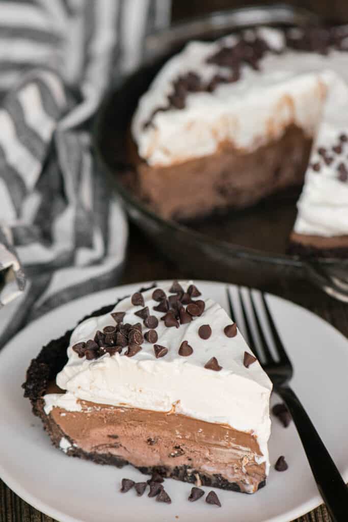 chocolate coffee mud pie topped with whipped cream