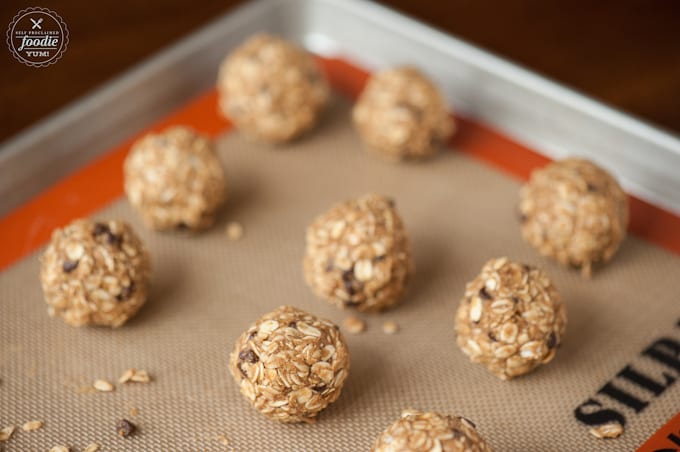 raw oat balls with sunflower butter