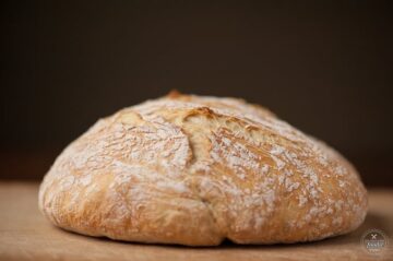 No-Knead Crusty Bread {Cast Iron Dutch Oven} - Self Proclaimed Foodie