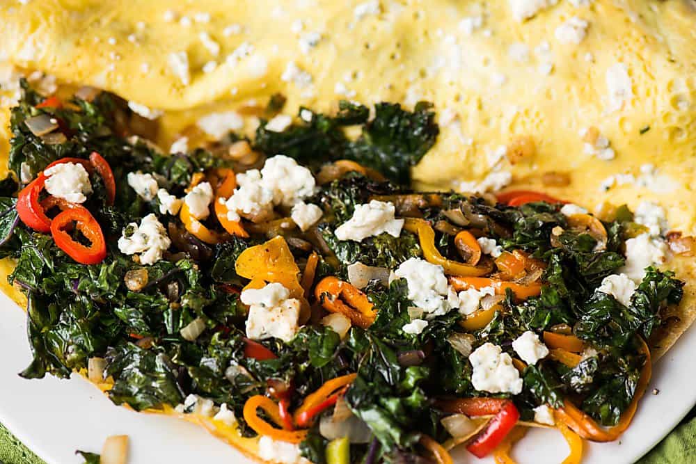  veggie omelet with cheese