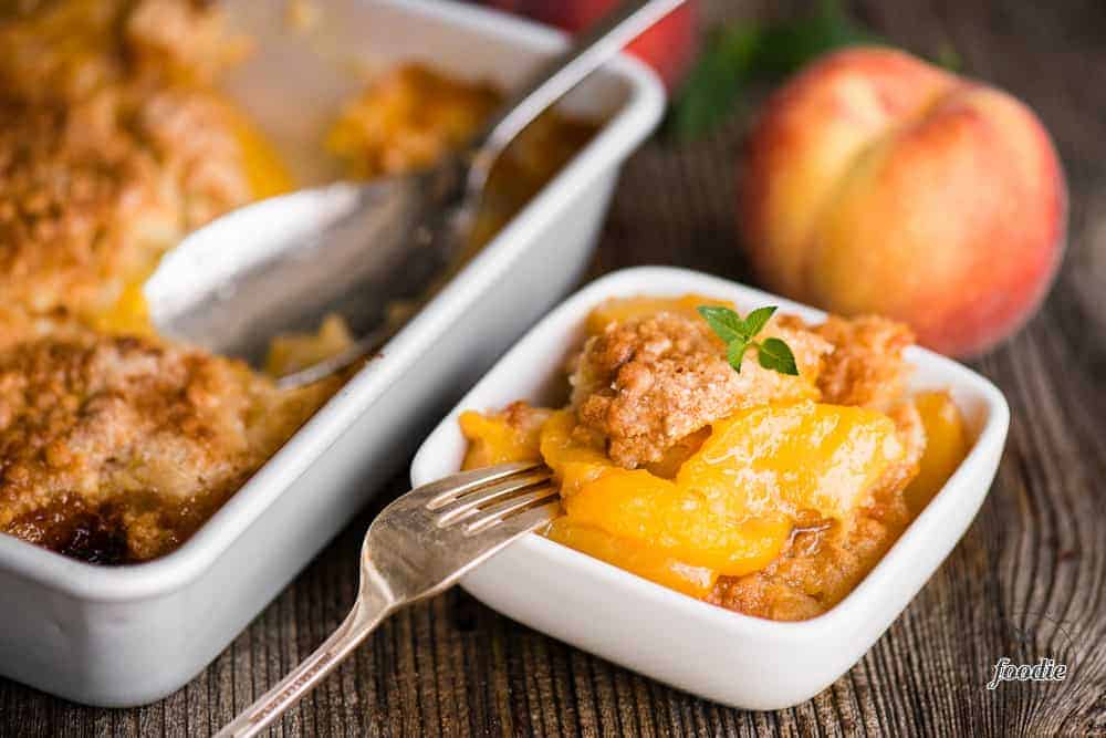 Super Easy Peach Cobbler Recipe | Self Proclaimed Foodie