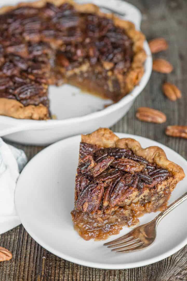 Classic Homemade Pecan Pie - Self Proclaimed Foodie