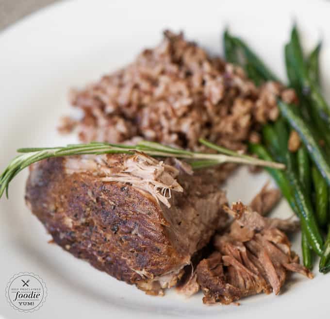 Braised pork with wild rice and green beans