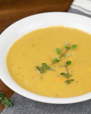 In 40 minutes, your electric pressure cooker can transform frozen smoked ham hocks and dried split peas into the most delicious and healthy PRESSURE COOKER SPLIT PEA SOUP!