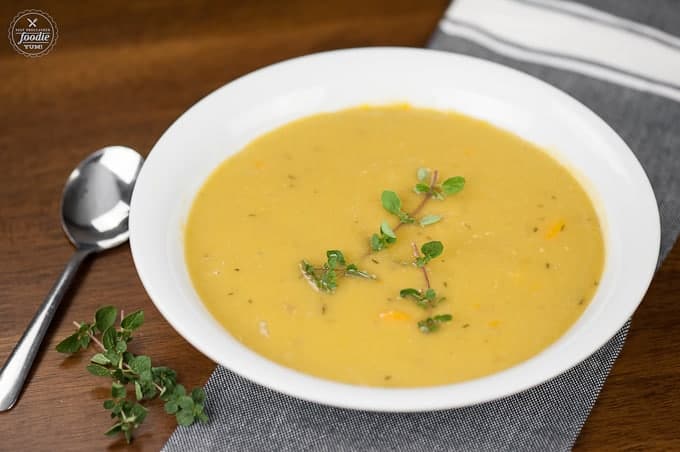 Instant Pot Split Pea Soup Recipe - Self Proclaimed Foodie