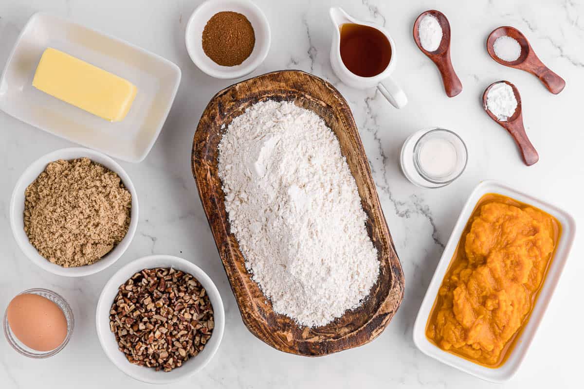 ingredients needed to make pumpkin coffee cake.