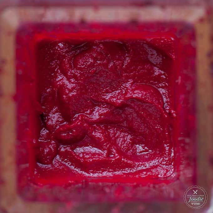 roasted beet puree in blender