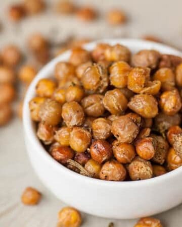 If you are looking for a tasty snack packed full of nutritional benefits, you cannot beat these delicious and high in fiber Roasted Rosemary Thyme Chickpeas.