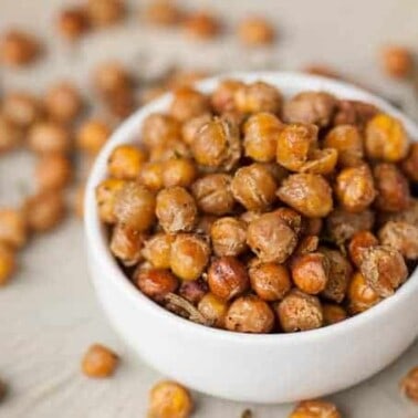If you are looking for a tasty snack packed full of nutritional benefits, you cannot beat these delicious and high in fiber Roasted Rosemary Thyme Chickpeas.