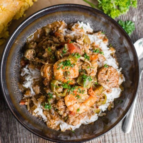 https://selfproclaimedfoodie.com/wp-content/uploads/seafood-gumbo-square-1-1-500x500.jpg