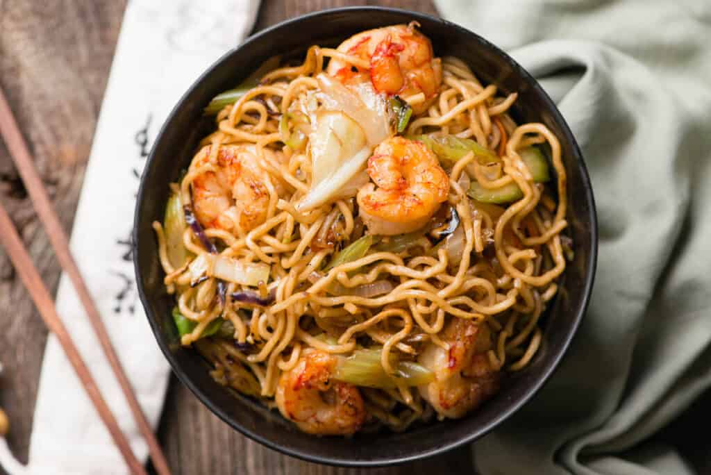 shrimp chow mein with yakisoba noodles in bowl