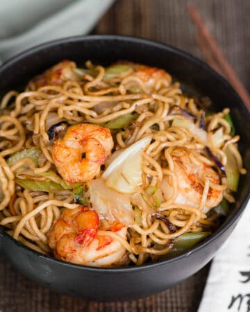 chow mein with shrimp in bowl
