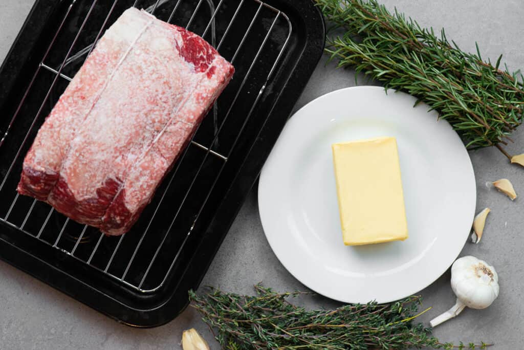 ingredients to make smoked prime rib