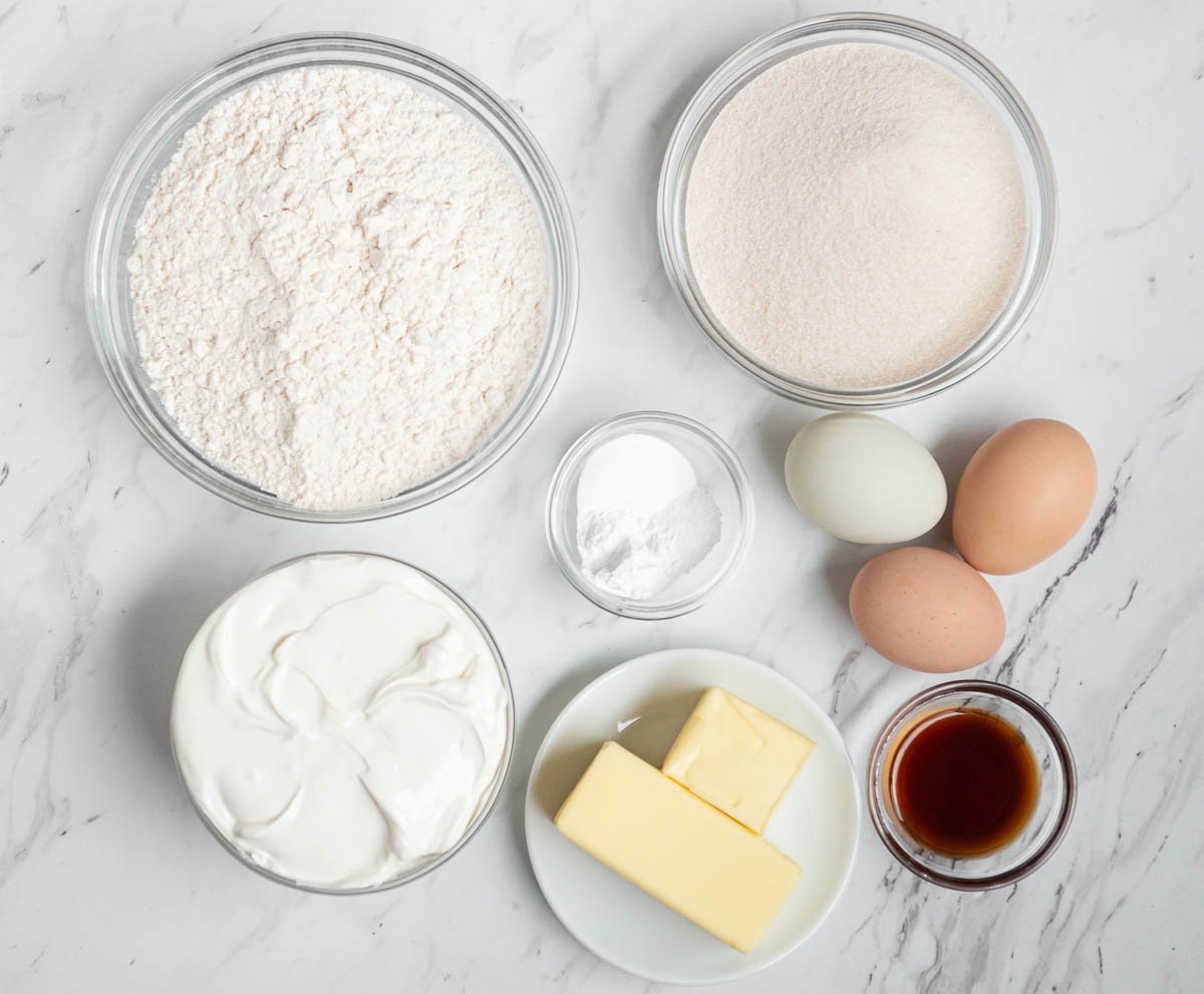 ingredients needed to make sour cream coffee cake.