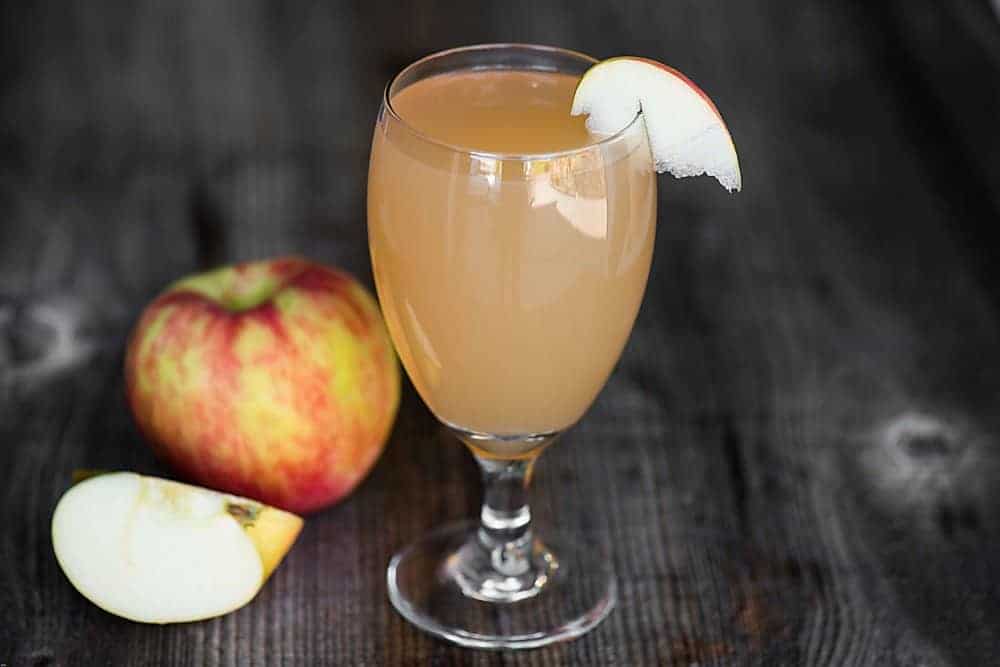 Prosecco apple cider drink